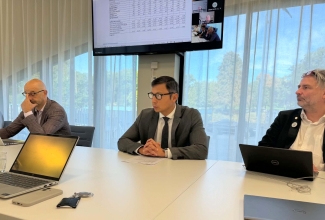 Mihhail Kõlvart ja Andres Laisk läbirääkimistel